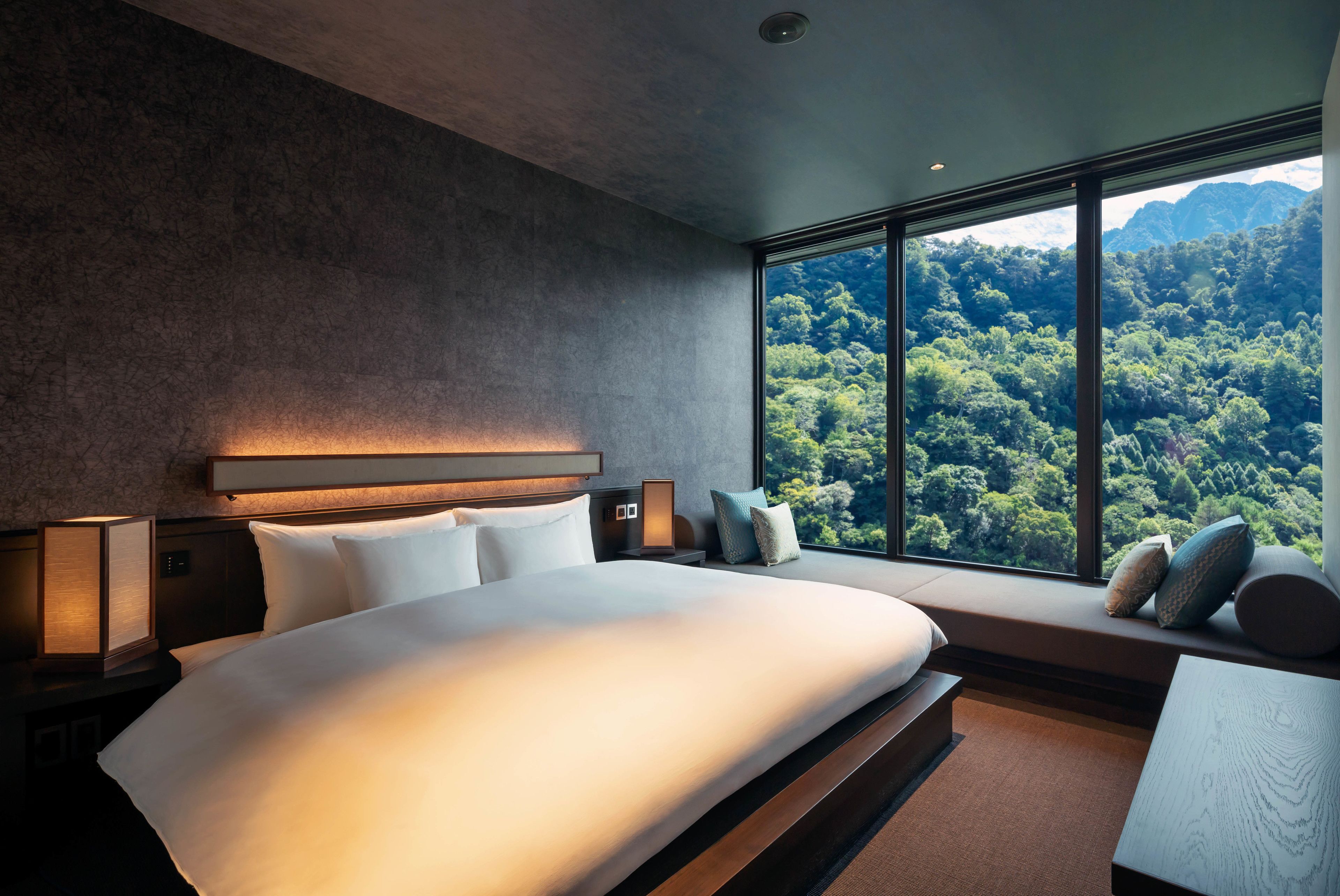 family suite, mountain view (shan) | 1 bedroom, down duvets, minibar, in-room safe