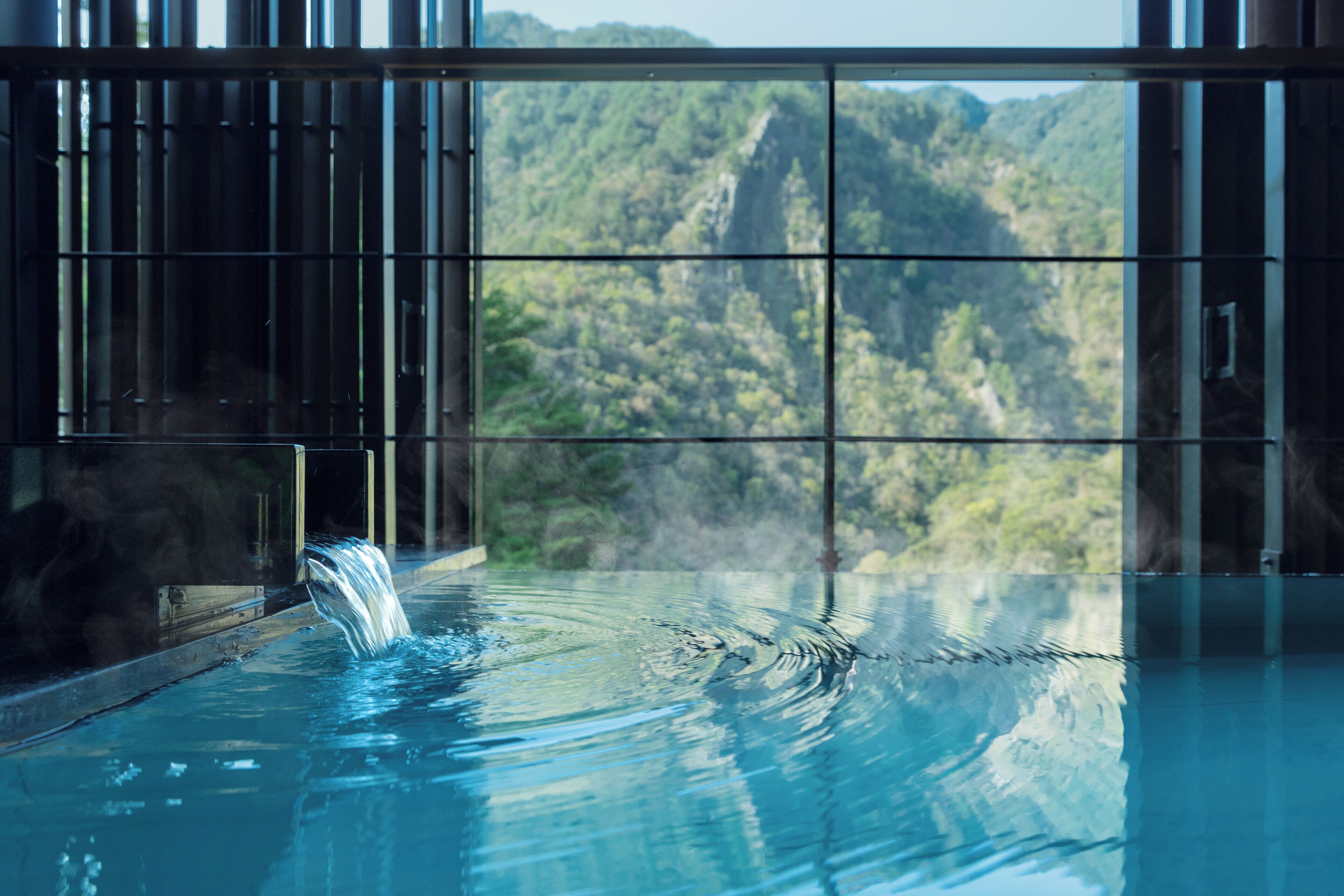 separate bathtub and shower, spring water bathtub, free toiletries