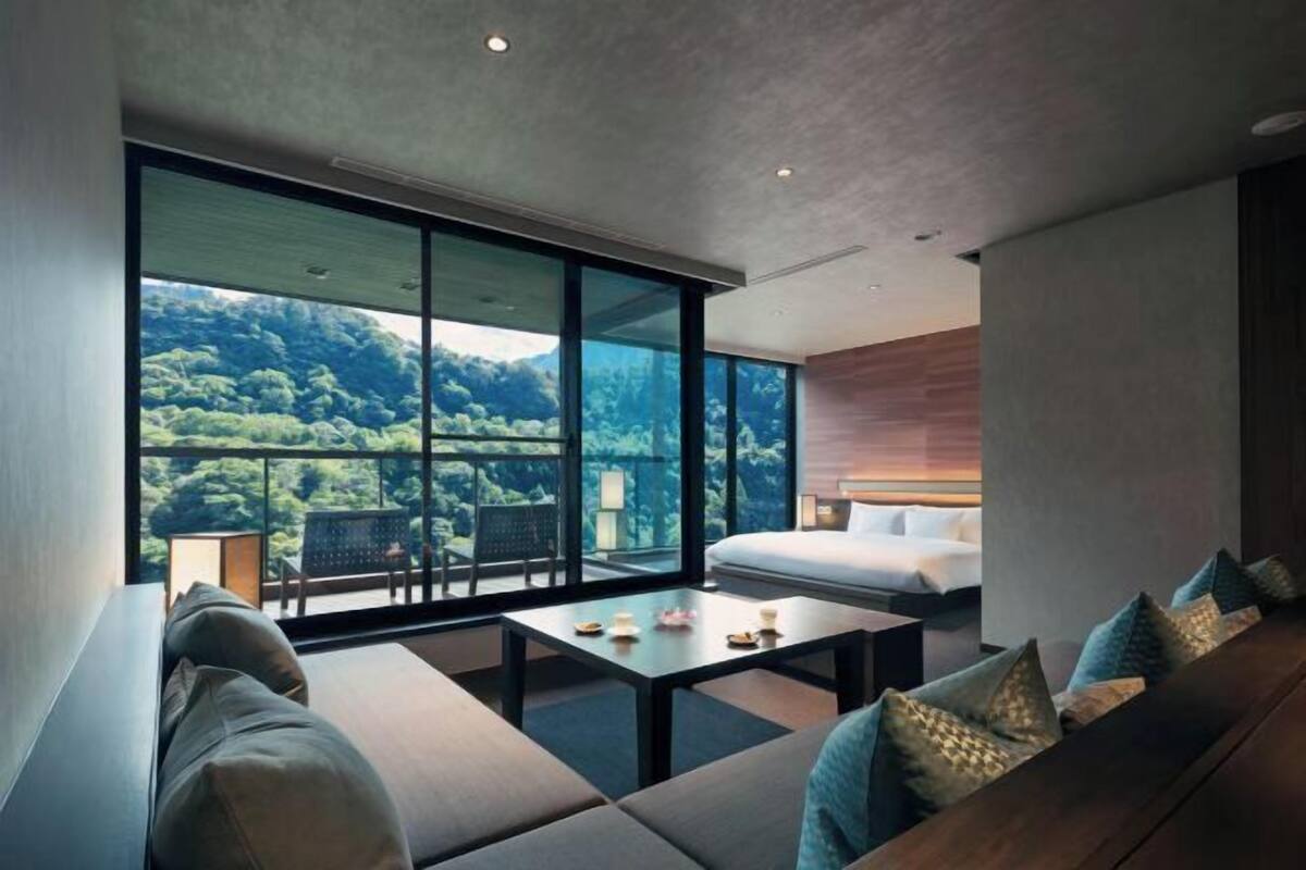 1 غرفة نوم وألحفة محشوة بالريش وميني بار وخزنة داخل الغرفة