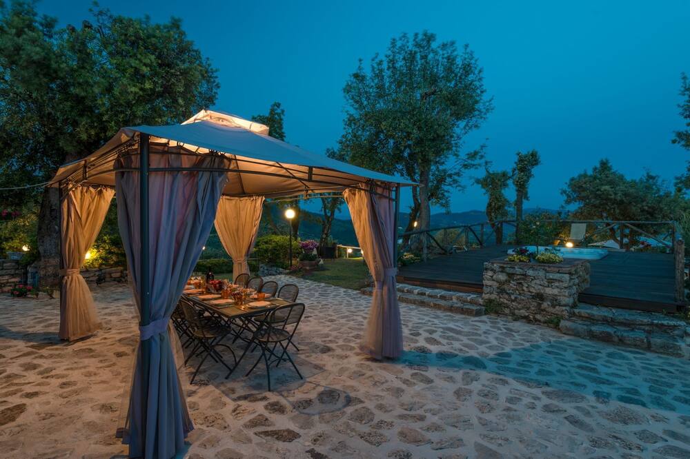 San Sebastiano - Spectacular Villa for 12 People with Private Pool, WIFI, A\/C