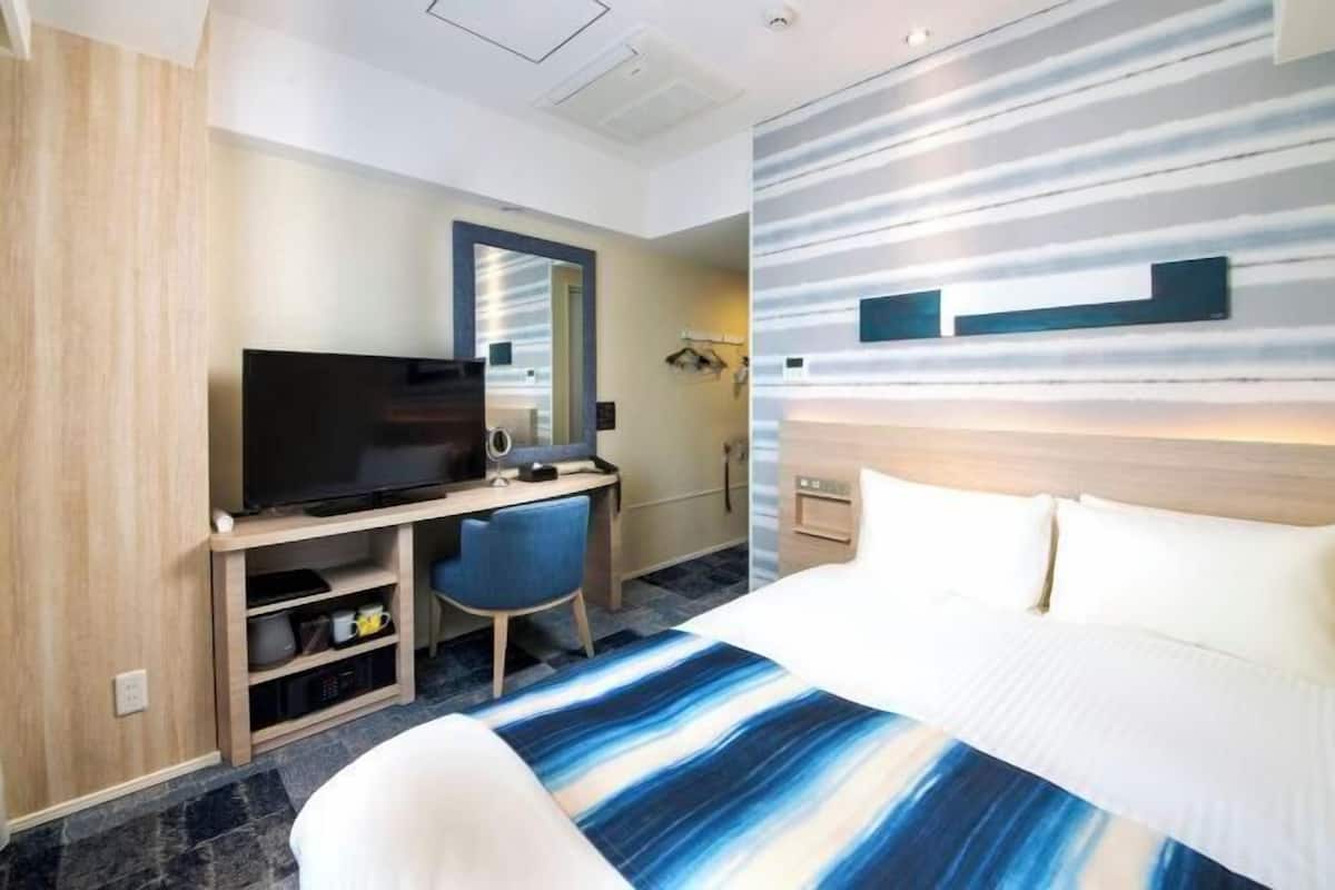 1 bedroom, in-room safe, desk, blackout drapes