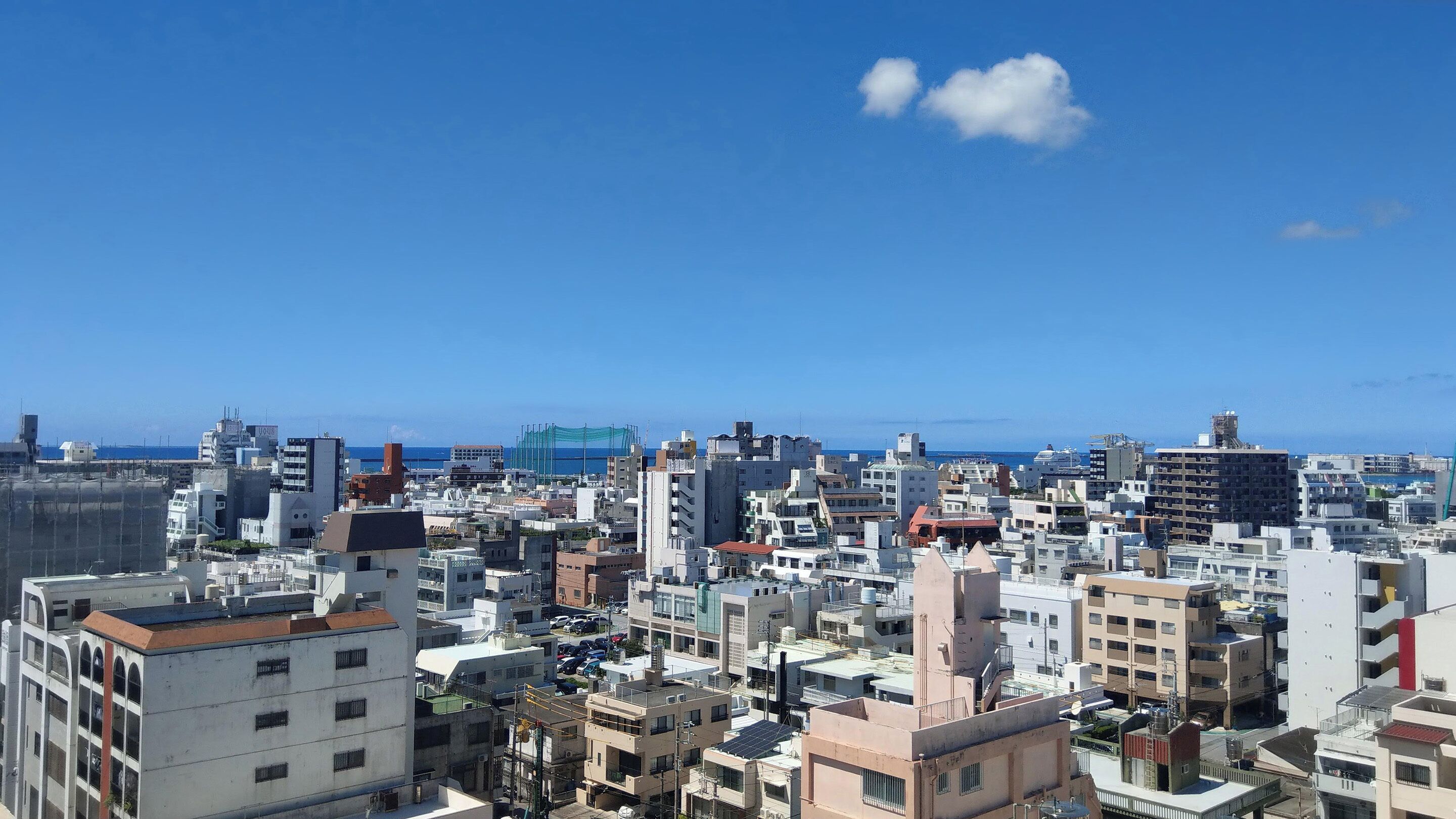 premier twin room [book 90 days before gets you free water bottle!] | 1 bedroom, in-room safe, individually decorated, desk