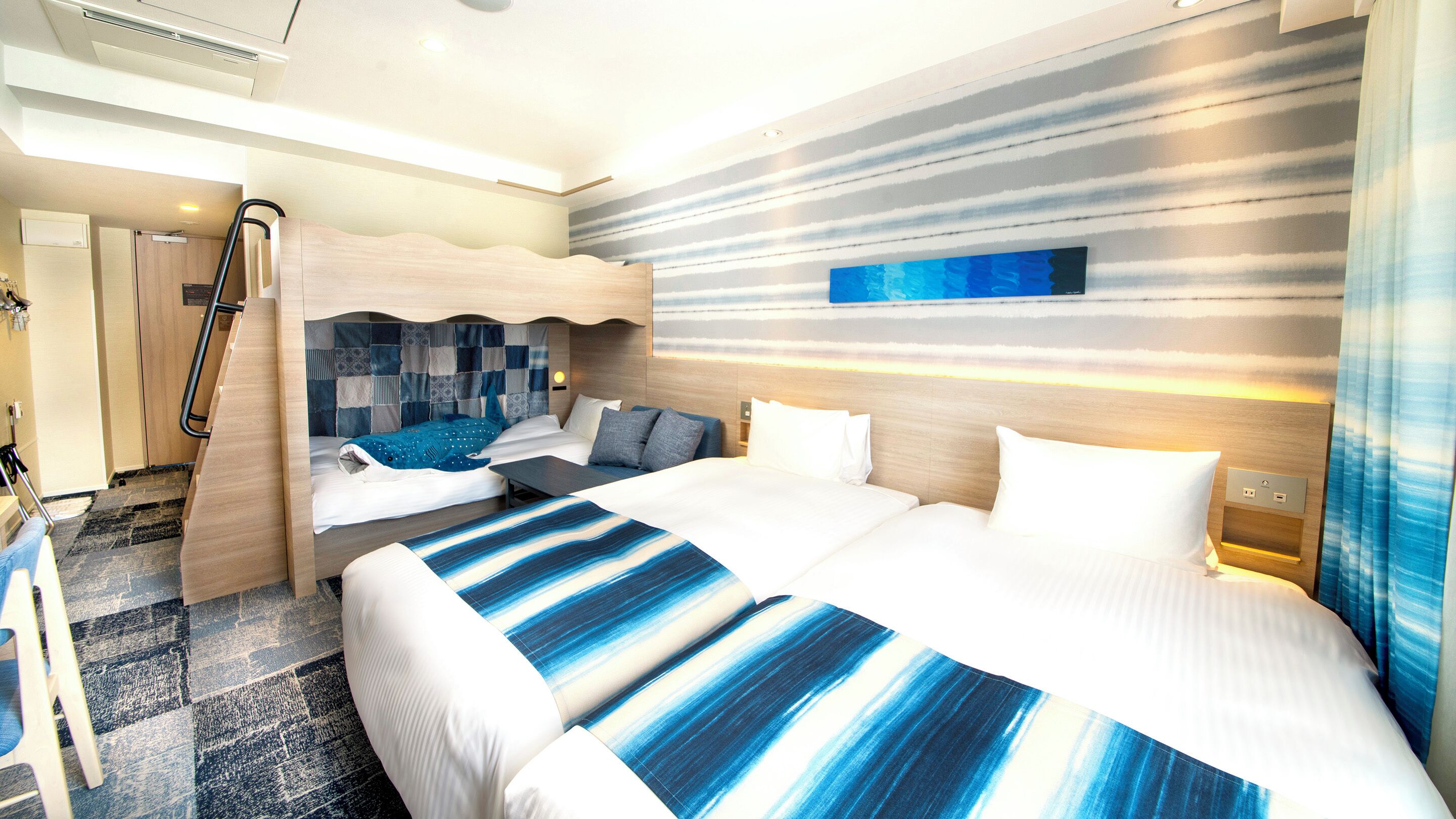 family room [book 90 days before gets you free water bottle!] | 1 bedroom, in-room safe, individually decorated, desk