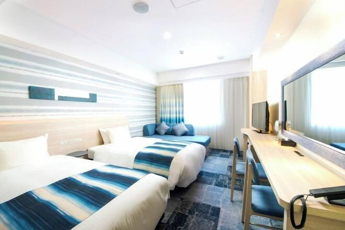 1 bedroom, in-room safe, desk, blackout drapes