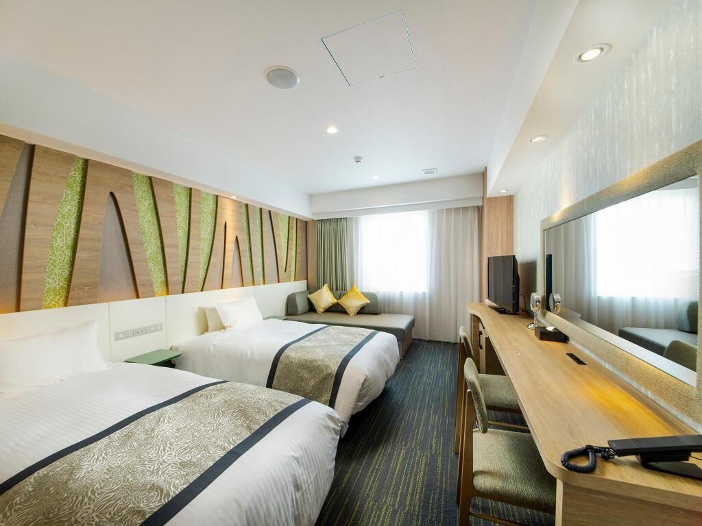 1 slaapkamer, een kluis op de kamer, individueel gedecoreerd, een bureau