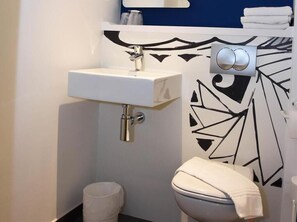 Bathroom - IBIS Budget Langres (Langres)