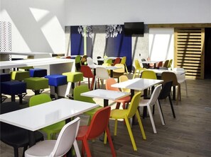 Dining - IBIS Budget Langres (Langres)