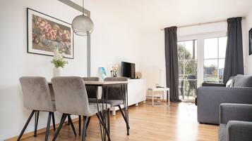 Tv, dvd-afspiller, stereoanlæg