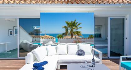 Sunny Beach Villa (Marbesa) Marbellassa on upeat merinäkymät, oma uima-allas