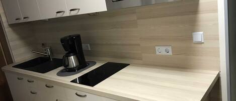 Fridge, microwave, coffee/tea maker, electric kettle