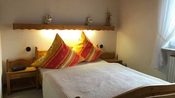 1 多间卧室、客房内保险箱、WiFi、床单