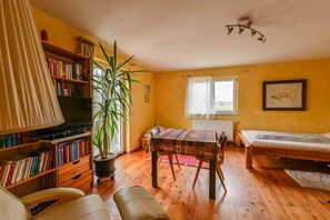 1 bedroom, iron/ironing board, free WiFi, bed sheets