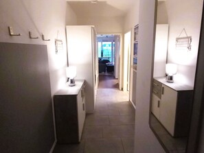 Interior - Close to the beach... directly behind the dike! (Dahme)