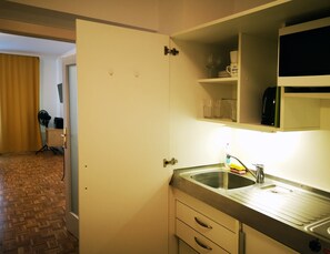 Studio, Stadtblick | Eigene Küche | Kühlschrank, Mikrowelle, Herdplatte, Wasserkocher