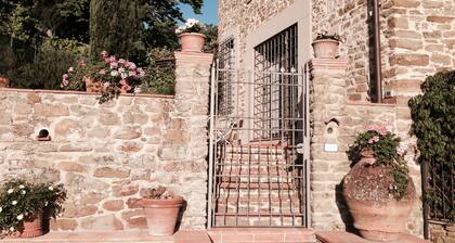 UNIQUE LARGE TERRACE WITH VIEWS TO CHAINTI VALLEY AND DRINK