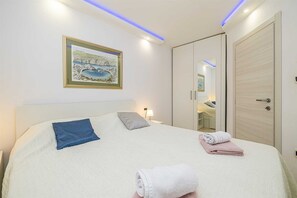 1 多间卧室、WiFi、床单