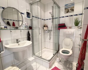 Shower, towels