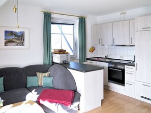 Télévision, chaîne hi-fi