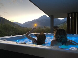 Bain à remous extérieur