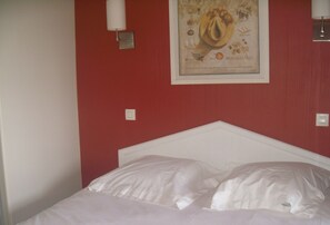 3 chambres, bureau, lit parapluie, Wi-Fi