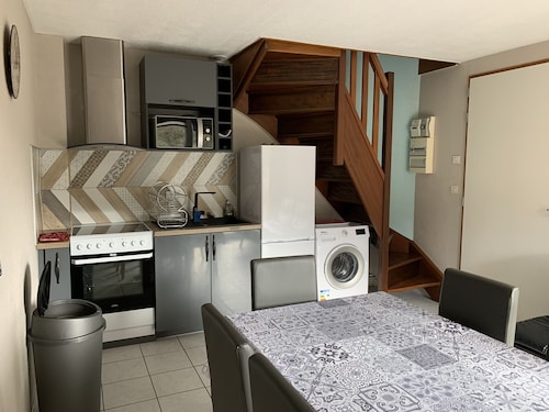 50m From the Beach: Cozy 2-BR House with Terrace & Parking in Fort-Mahon-Plage