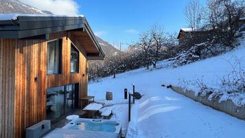 Bain à remous extérieur