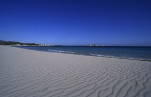 On the beach - House 150 meters from the beach PALOMBAGGIA private access (PORTO VECCHIO)