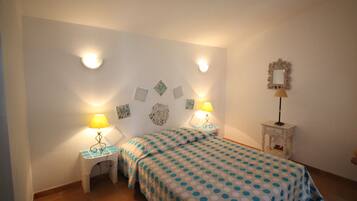 1 chambre, fer et planche Ă  repasser, accĂšs Internet, draps fournis