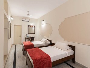 1 chambre, literie de qualité supérieure, bureau
