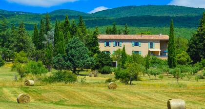 La Bastide du Claus - Vitaverde, Bed and Breakfast Valensole
