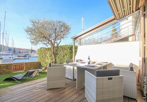 Outdoor dining - Lovely house fully renovated with AC et 13m mooring (PORT GRIMAUD)