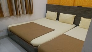 Habitación triple, 3 camas individuales, para no fumadores, vista a la ciudad