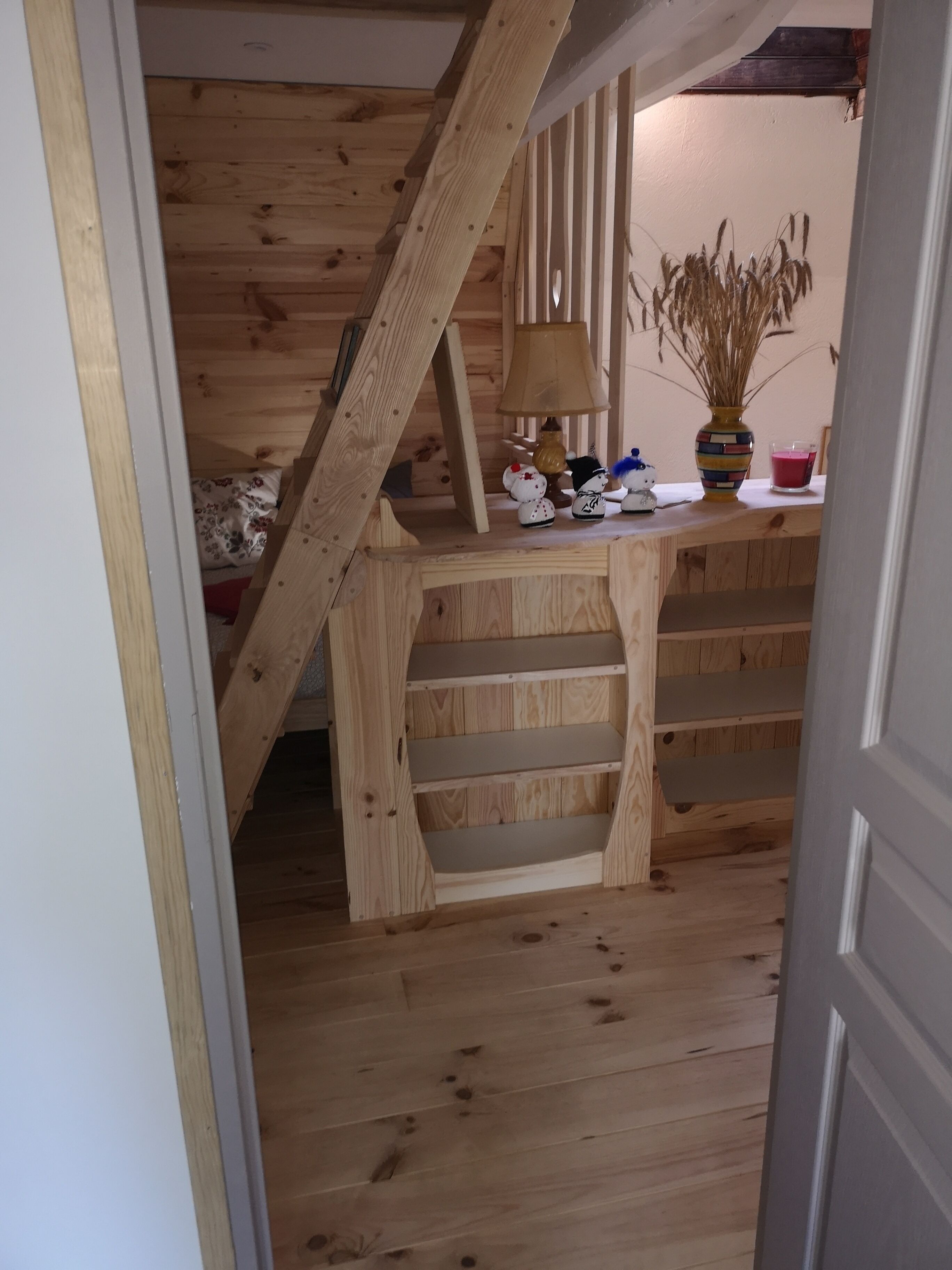 4 bedrooms, travel crib, WiFi