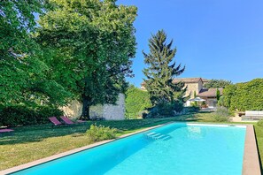 Piscine extérieure, piscine chauffée