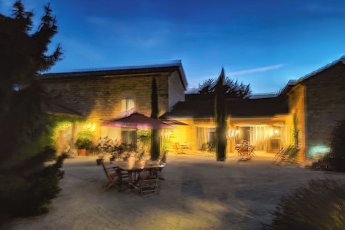 L'Envolée Sauvage, a charming property, design comfort, in natural surroundings.