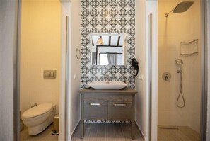 Villa, 2 Bedrooms | Bathroom
