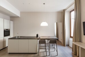 Apartment, 2 Bedrooms | Private kitchen