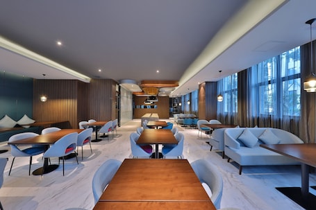 Breakfast, lunch, dinner served; Chinese cuisine