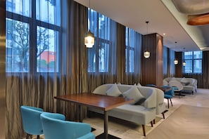 Breakfast, lunch, dinner served; Chinese cuisine  - Orange Hotel Select (Shanghai)