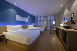 Down comforters, pillowtop beds, minibar, in-room safe - Orange Hotel Select (Shanghai)