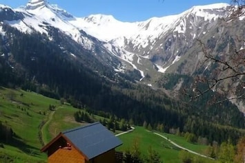 Le chalet vue arrriĂšre.