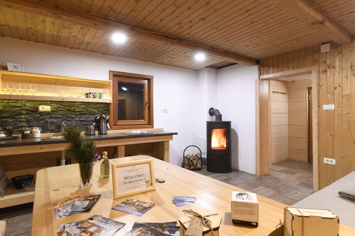 Luxury Chalet, 2 Bedrooms (Ojstrica)