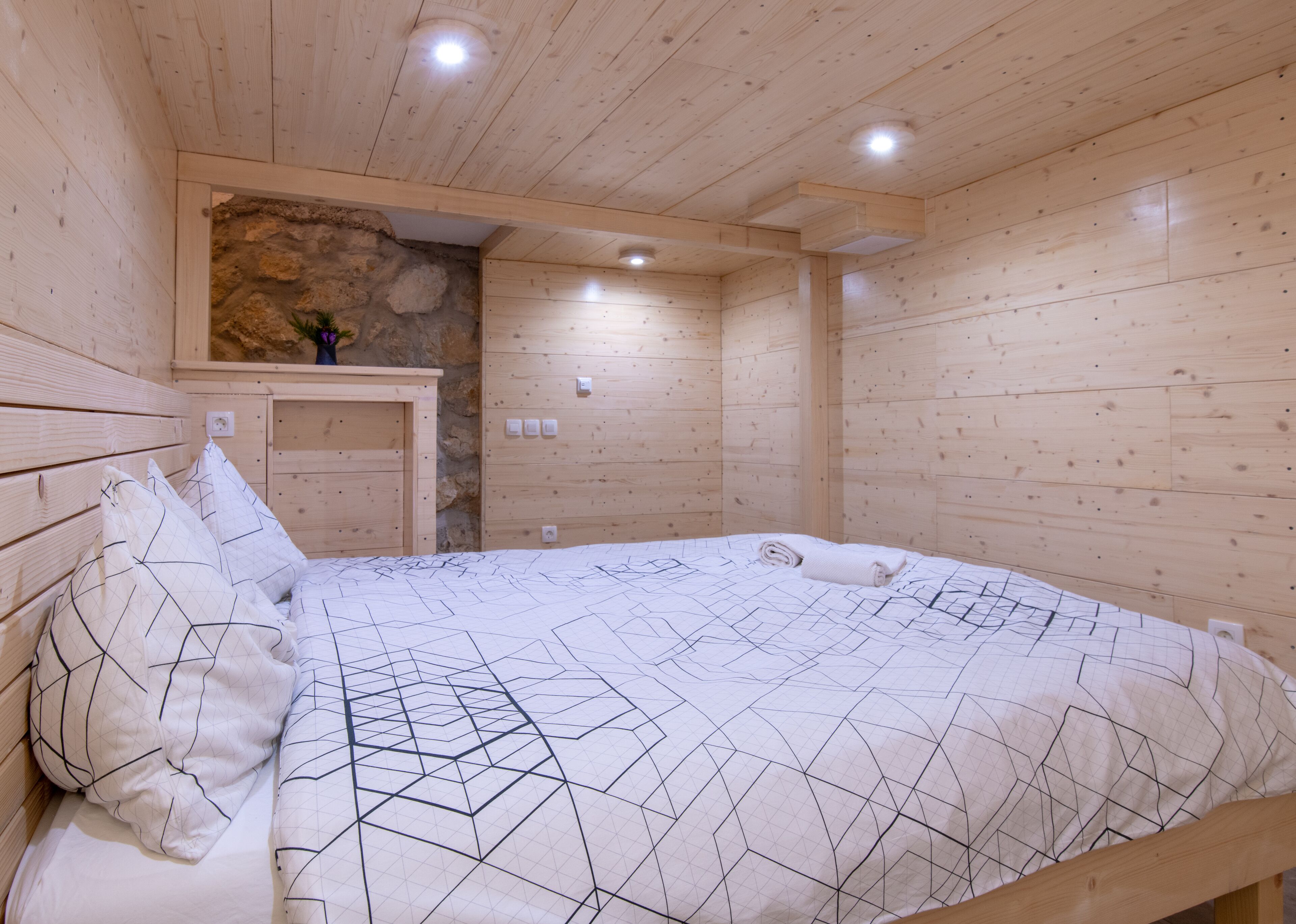 Luxury Chalet, 2 Bedrooms (Ojstrica) | 2 bedrooms, minibar, laptop workspace, free WiFi