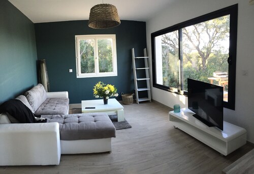 NEUE VILLA IN MEERBLICK, Strand und Geschäfte 1,2 km, Haustiere erlaubt