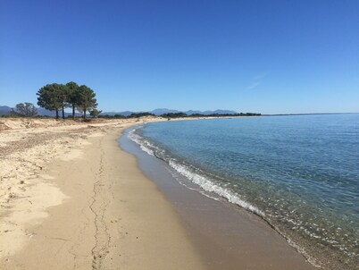 BEAUTIFUL VILLA IN PROPERTY WITH SEA VIEW, beach and shops 1.5 Km, pets welcome