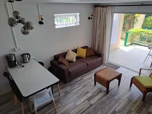 Flat-screen TV - Complex Aquamarine Flamingo (Grand Baie)