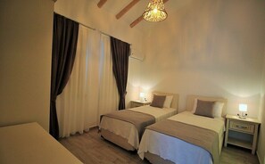 2 quartos, roupas de cama premium, escrivaninha