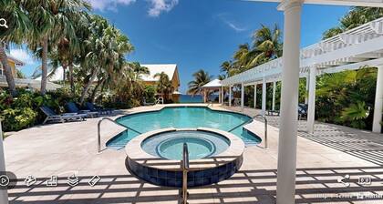 Oceanside Penthouse Suite