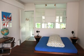 Decoración individual, mobiliario individual, escritorio