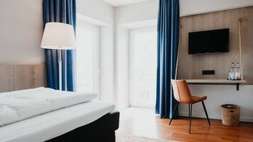 Einzelzimmer | Schreibtisch, kostenloses WLAN, BettwÀsche, Rollstuhlgeeignet